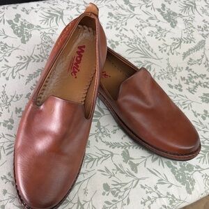 Wovix Brown Leather Unisex Flats